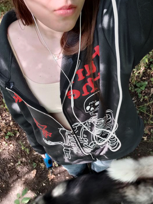 Herren-Hoodie mit Reißverschluss und Buchstabe-Schädel-Grafik-2